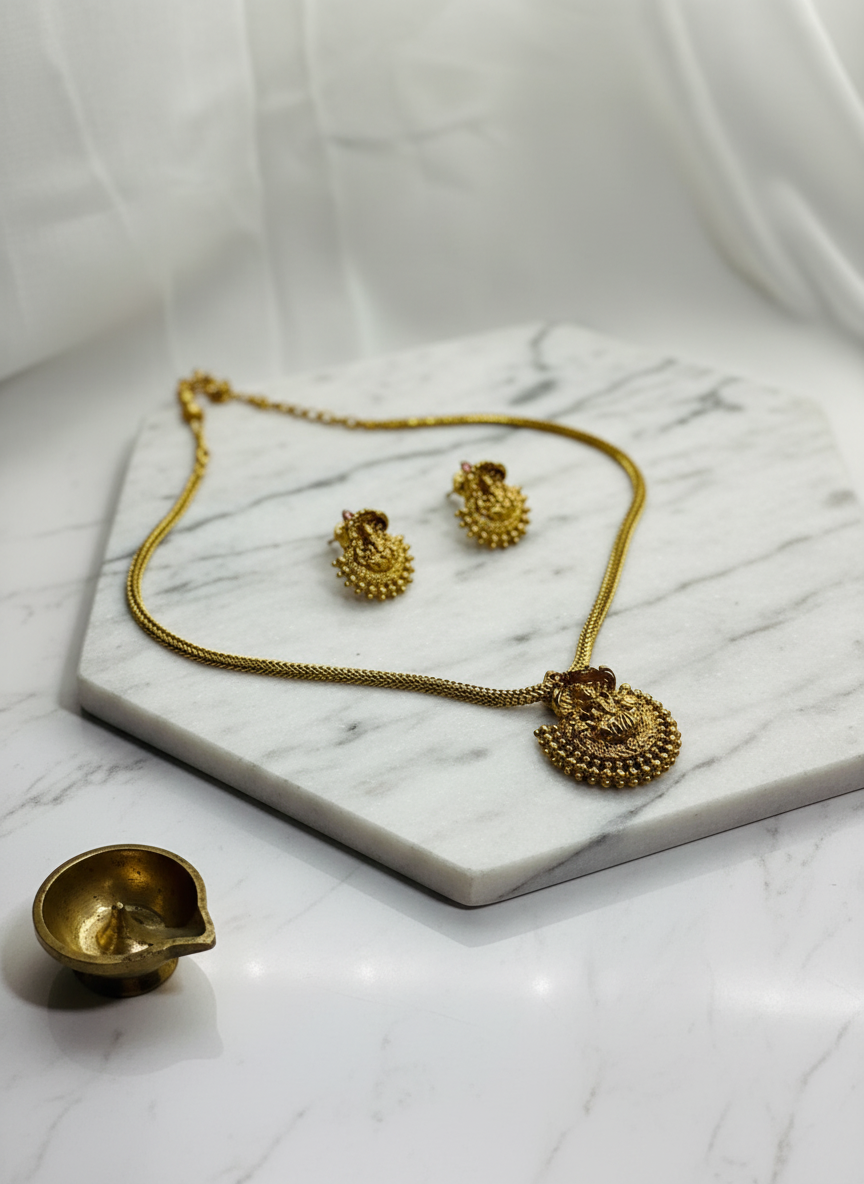 Antique Lakshmi Pendant Set