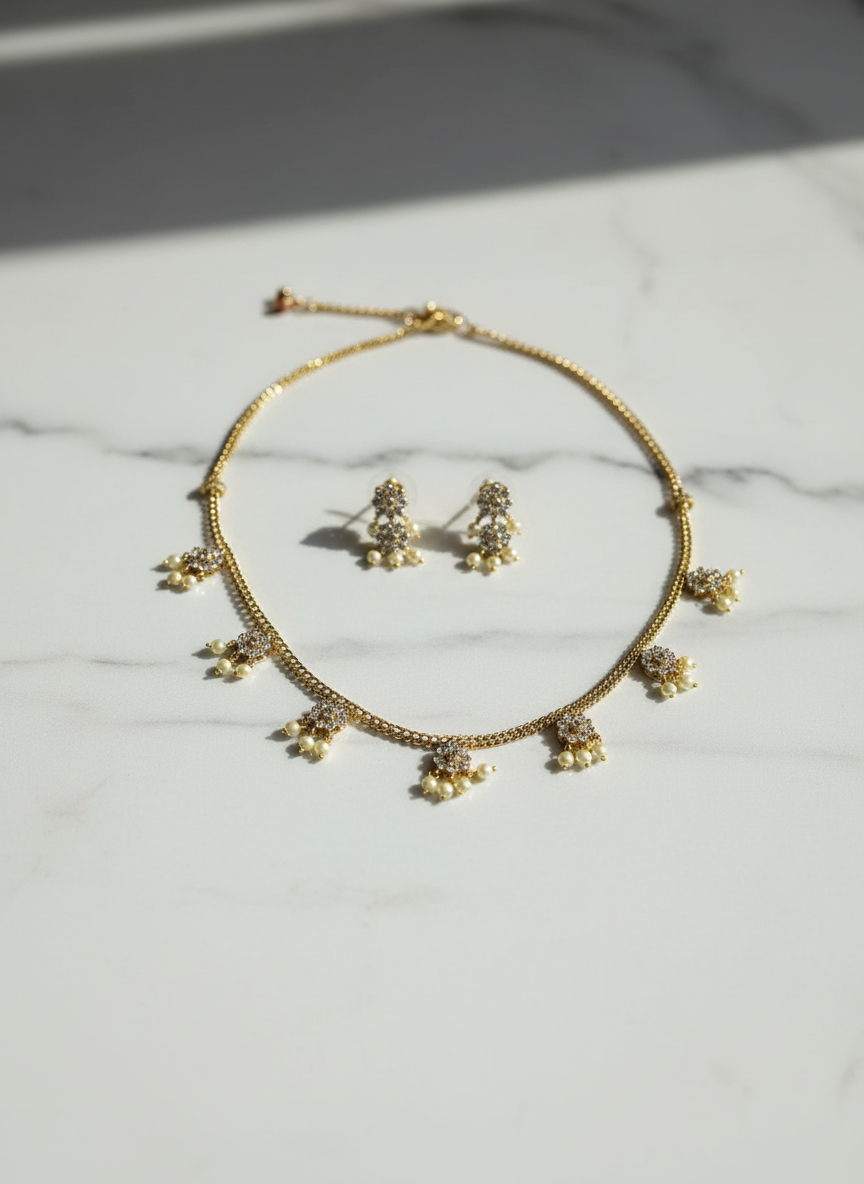 Stone-Pearl Necklace