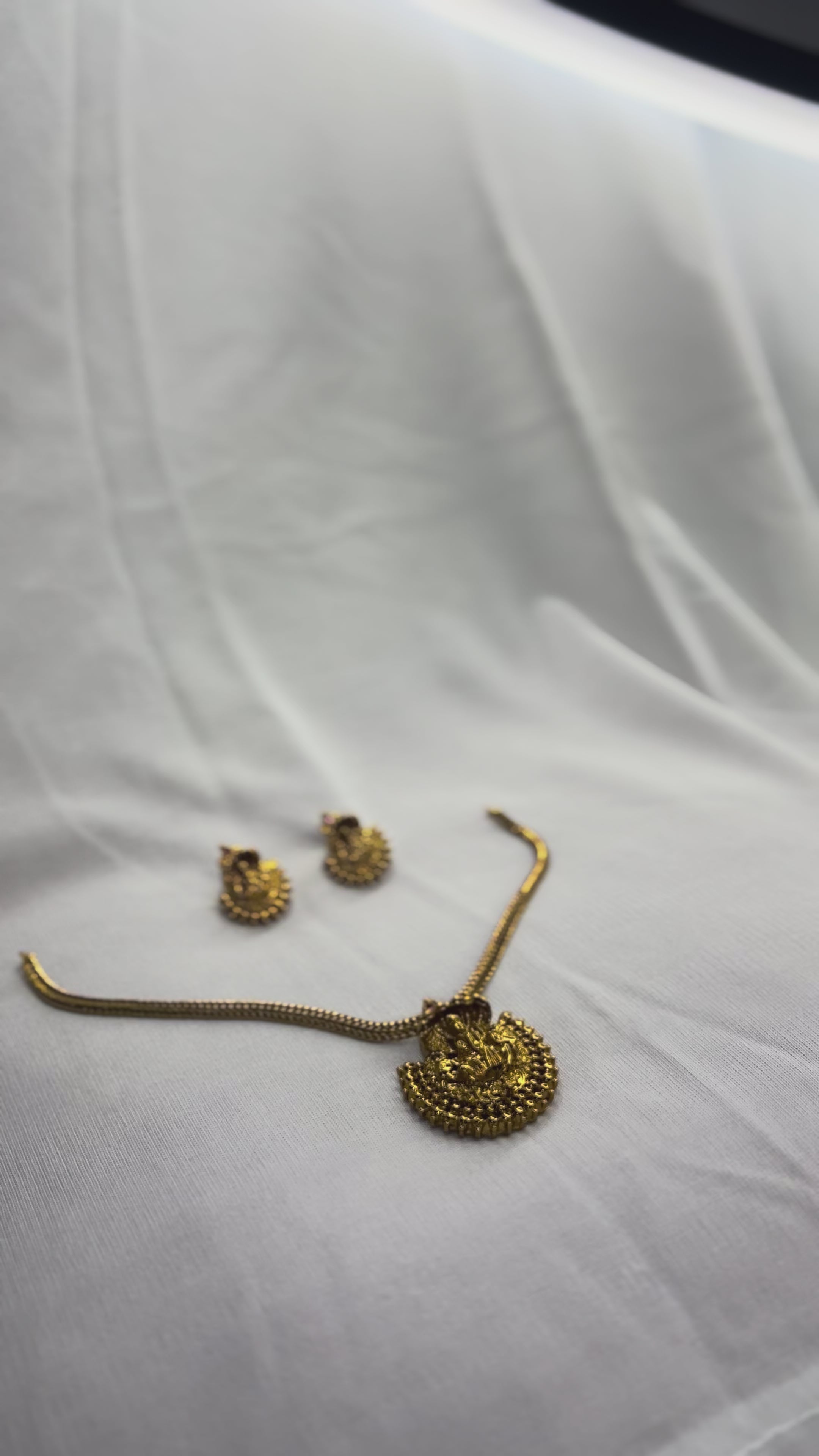 Antique Lakshmi Pendant Set